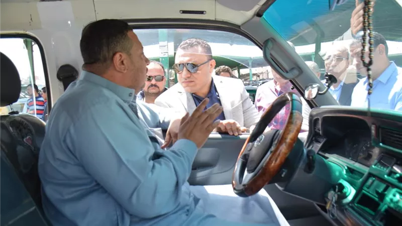 نائب محافظ الدقهلية يفاجئ موقف طلخا المجمع