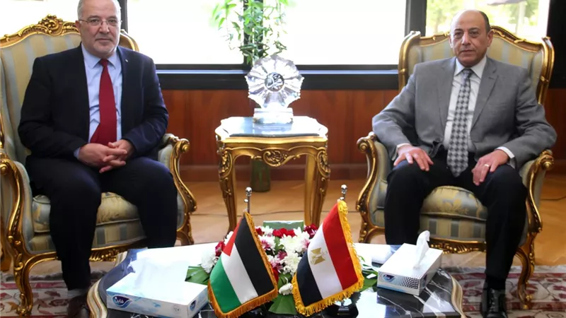 وزير الطيران توفر كل الإمكانات لنقل الحجاج الفلسطينين