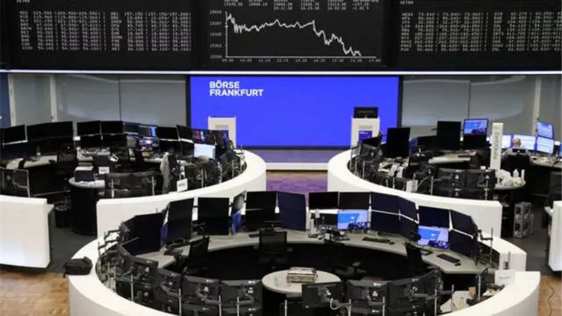 قطاع البنوك يقود أسهم أوروبا للهبوط وسط مخاوف حول الفائدة