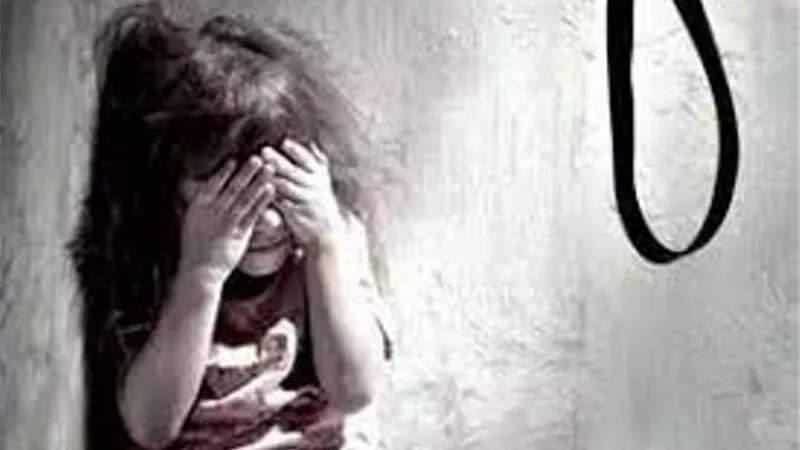 تحويل طفله 4 أعوام من المحلة لطوارئ المنصورة بعد وصله تعذيب وحرق