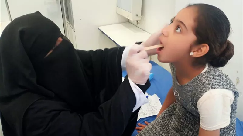 علاج ١٣٣٥ مواطنا بقافلة طبية مجانية بقرية الشرقي سمهود في قنا