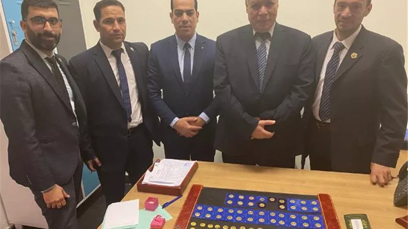 ضبط راكب أجنبي اخفي ٧٨ جنيه ذهب داخل حقائبة