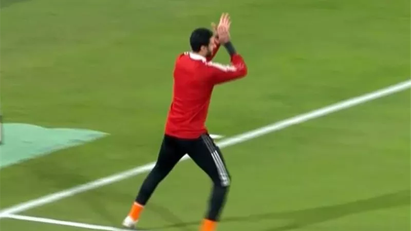 نزول الشناوى للاحماء قبل مواجهة بيراميدز المرتقبة