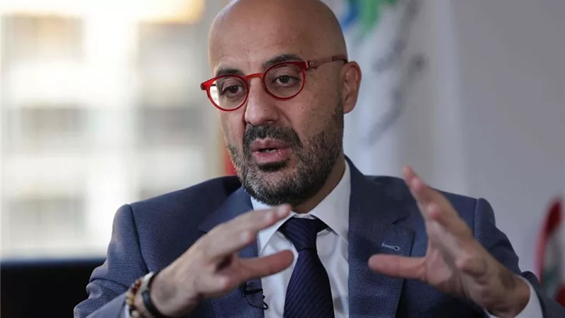 وزير البيئة اللبناني يحذر من خطر الحرائق سريعة الانتشار