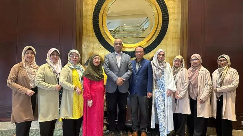 جواهر سنغافورية.. تنشد المدائح النبوية على الأراضى المصرية