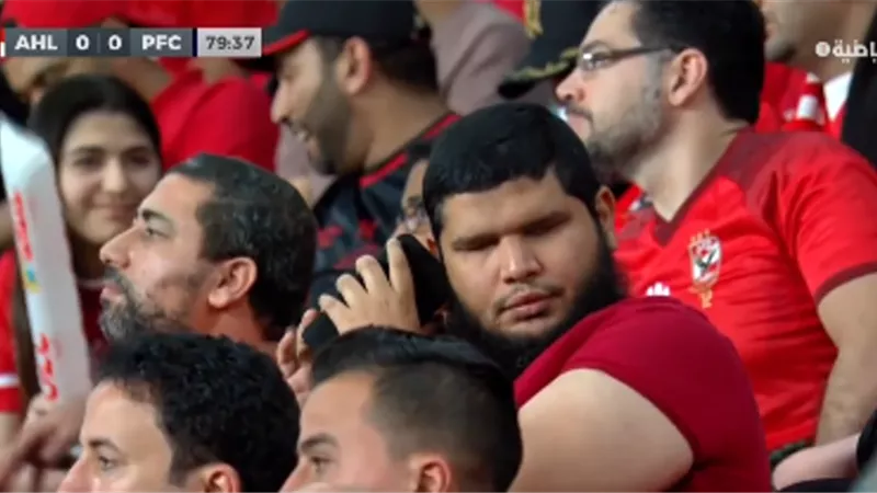 محمد عبد المنعم يوجه رسالة مؤثرة لجماهير الأهلى - صورة