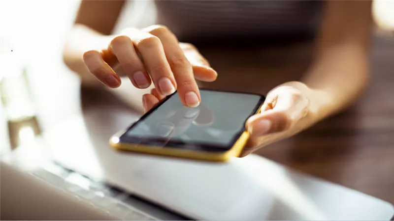 خطر يهدد صحة القلب.. دراسة جديدة تحذر من استخدام الهاتف اليومي