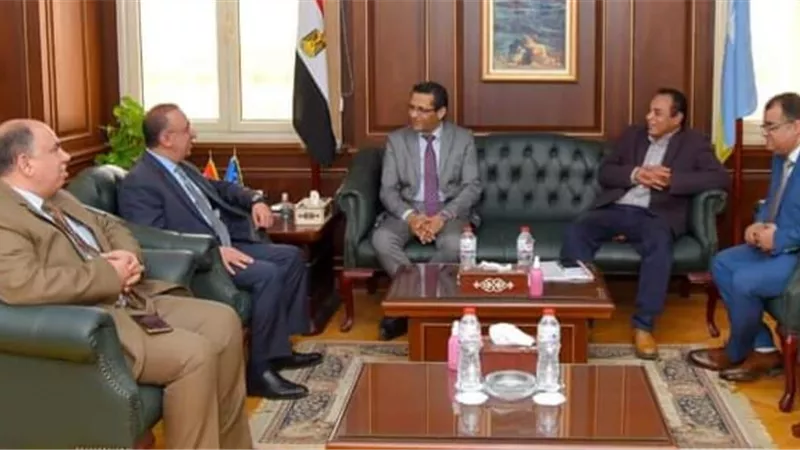 البلشي يبحث مع محافظ الإسكندرية إجراءات إنشاء نادي الصحفيين