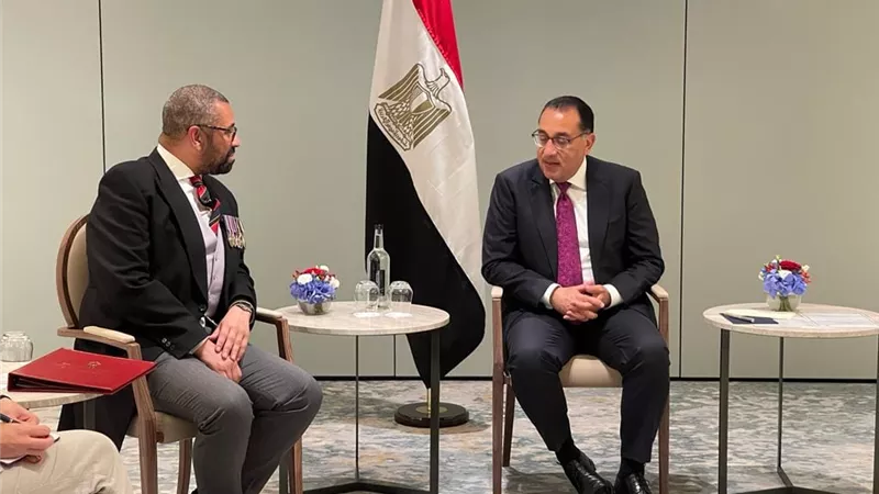 رئيس الوزراء يلتقي وزير الخارجية البريطاني