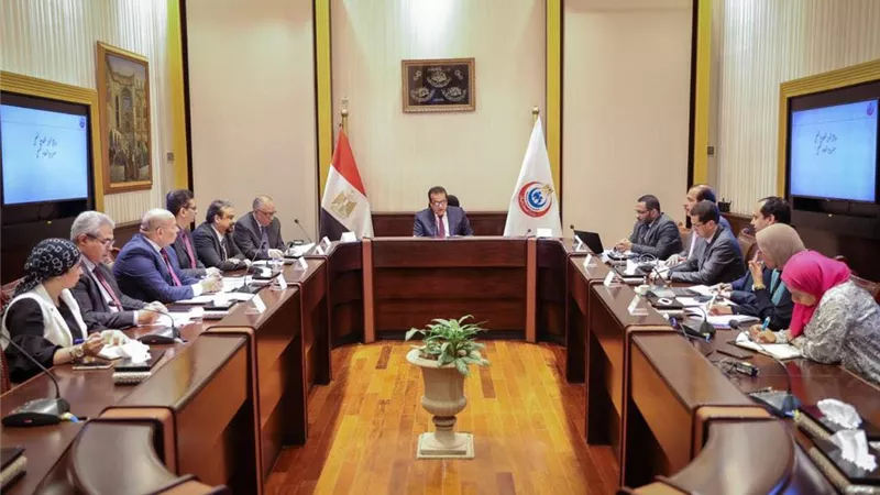 وزير الصحة يؤكد أهمية وحدات الرعاية المتوسطة في سد الفجوة بالأقسام الداخلية بالمستشفيات