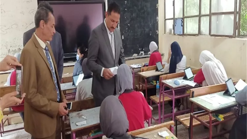 مدير تعليم الجيزة يتفقد سير الامتحانات بلجان الهرم. والعمرانية