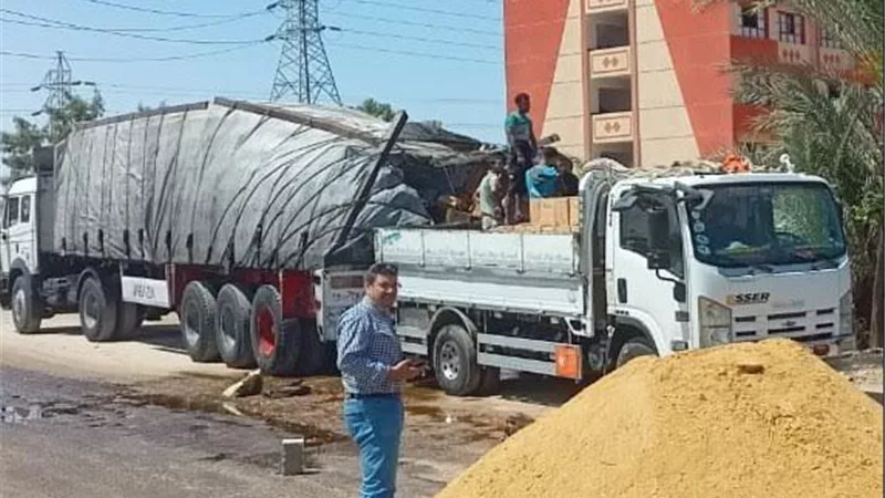 عودة المرور للطريق الدائرى فى ببا بعد سقوط عبوات زيت