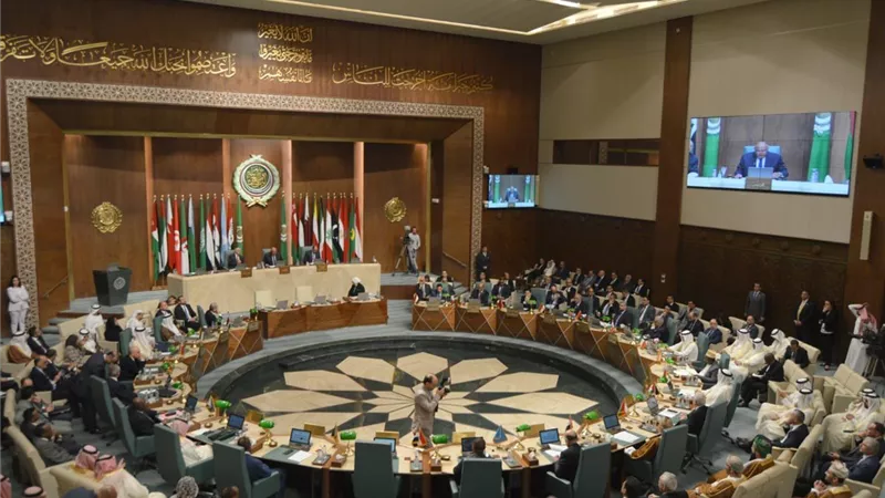 وزير الخارجية يشدد على ضرورة الدفع بحل قضية السودان وات تكف الأيدي الخارجية عنها