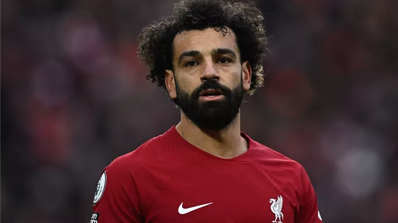 رسالة غامضة من وكيل محمد صلاح