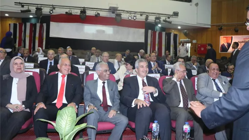 رئيس جامعة الأقصر يشارك فى إجتماع المجلس الأعلى لشئون التعليم