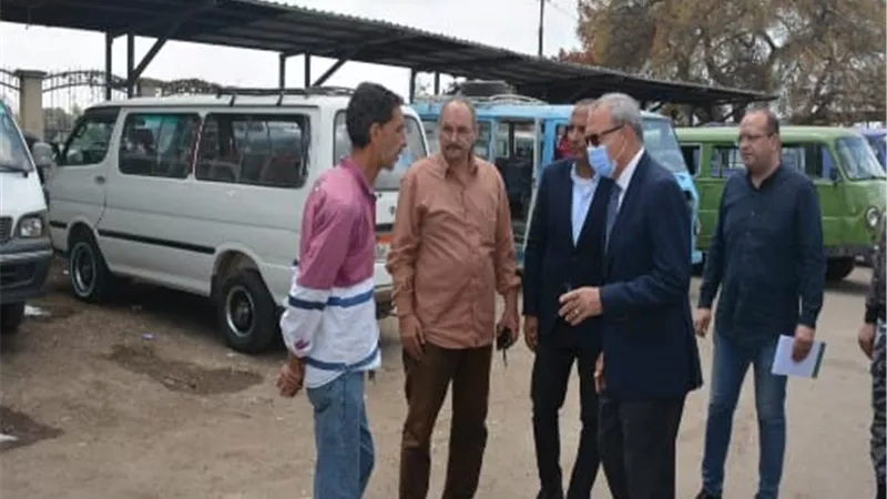 الهجان يناشد المواطنين بالإبلاغ عن مخالفات السائقين للتعريفة