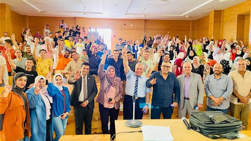 التعليم الفنى ومتطلبات سوق العمل في ندوة بكلية التكنولوجي بالسويس