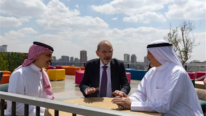 اجتماع ثلاثي أردني كويتي سعودي في القاهرة