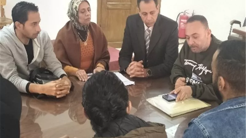 القوى العاملة تنظم 