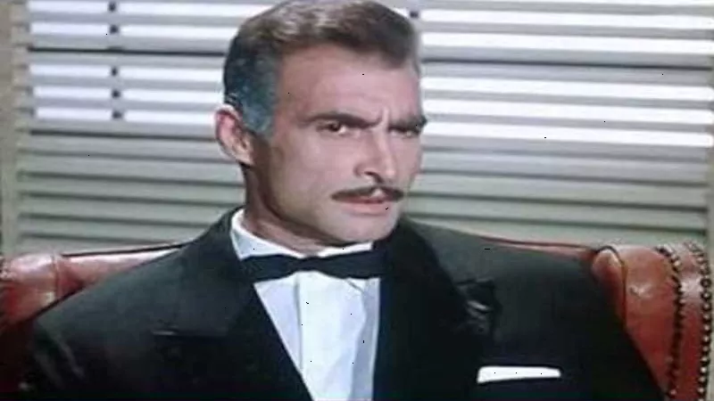 يوسف السباعي وراء ترشيح أحمد مظهر لـ 