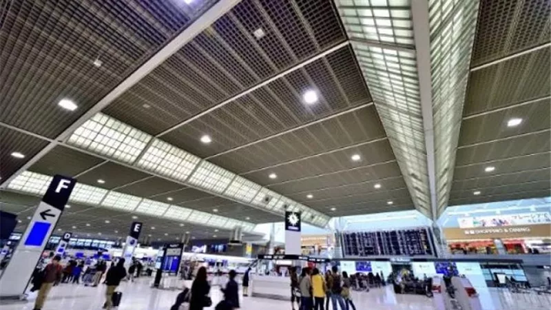 اليابان ترفع قيود السفر إلى الخارج بعد انتهاء طوارئ كورونا