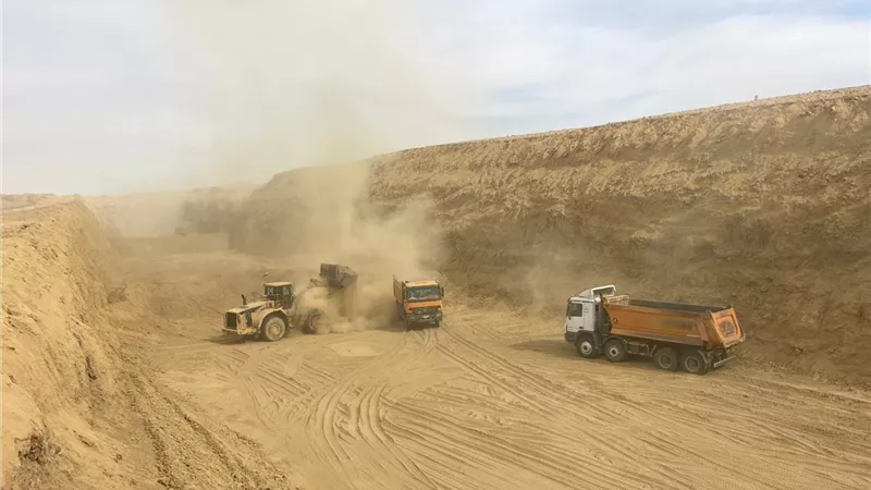 النقل توضح الحقائق حول الطرق والكبارى والسكةالحديد بالوادى الجديد