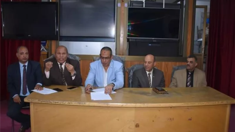 وكيل تعليم سوهاج يتابع اعمال امتحانات اخر العام لصفوف النقل