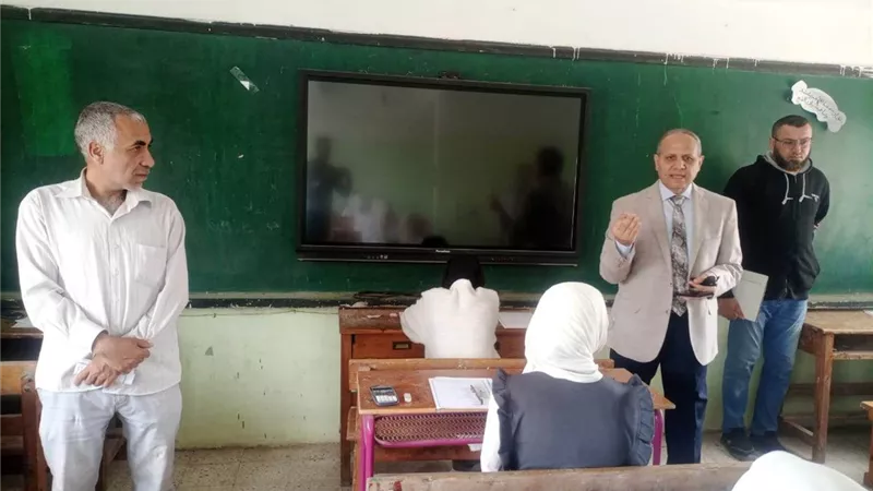 وكيل تعليم كفرالشيخ يتفقد اللجان: لم نتلق أي شكاوي بغرفة العمليات