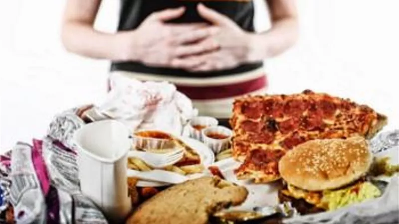 تفادي الوجبات.. أشهر 5 أخطاء غذائية يرتكبها 