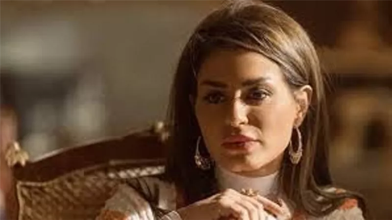 منة فضالى فى دبي .. والجمهور: