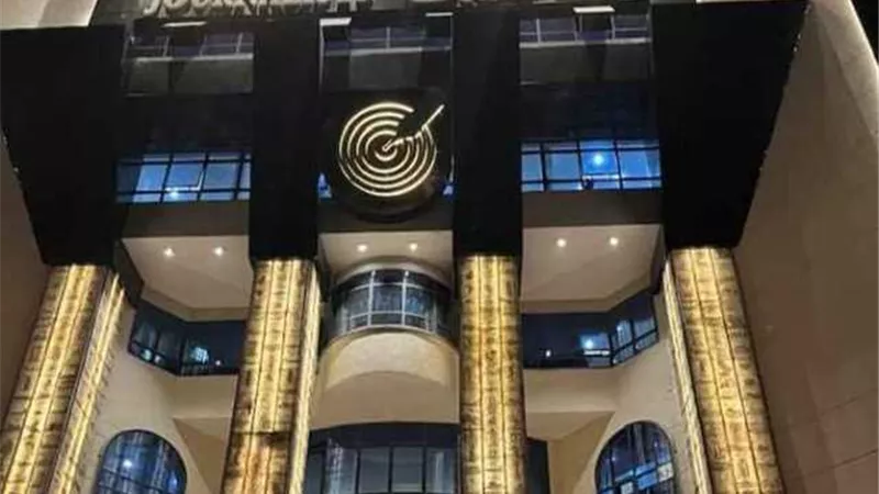 الصحفيين تعلن ورود الدفعة الأولى من البطاقات البنكية للزملاء الجدد