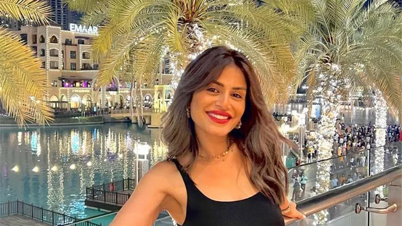 بالأسود.. منة فضالى تبرز جمالها فى أحدث إطلالتها.. صور