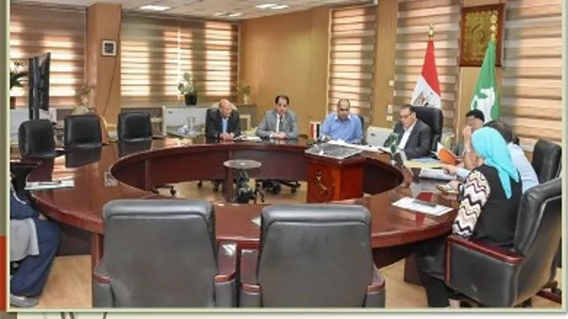 محافظ الشرقية يترأس لجان اختبار وظائف قيادية بالديوان العام