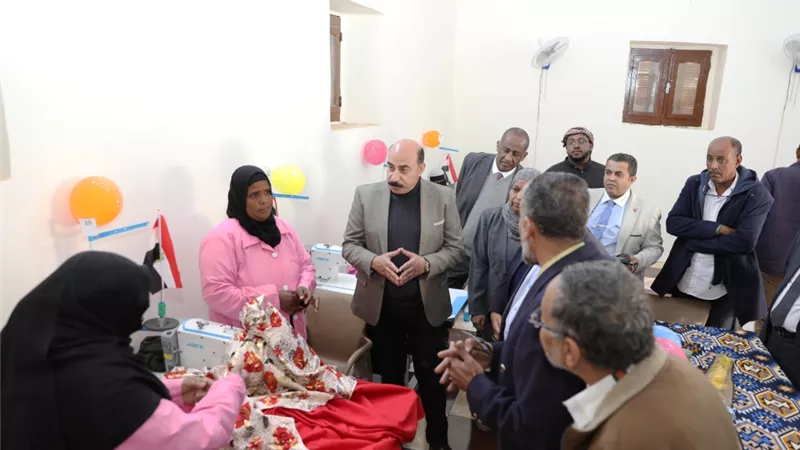 محافظ اسوان يكلف بإقامة ورش عمل لتدريب المرأة المعيلة