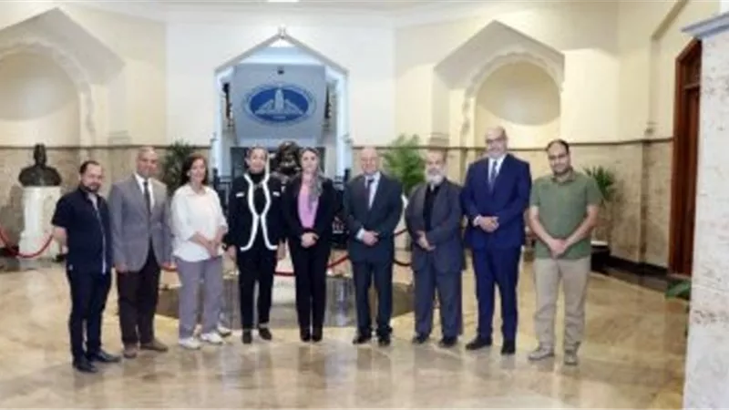 برتوكول تعاون بين تحديث الصناعة وكلية الهندسة لتطوير نول الكليم ا