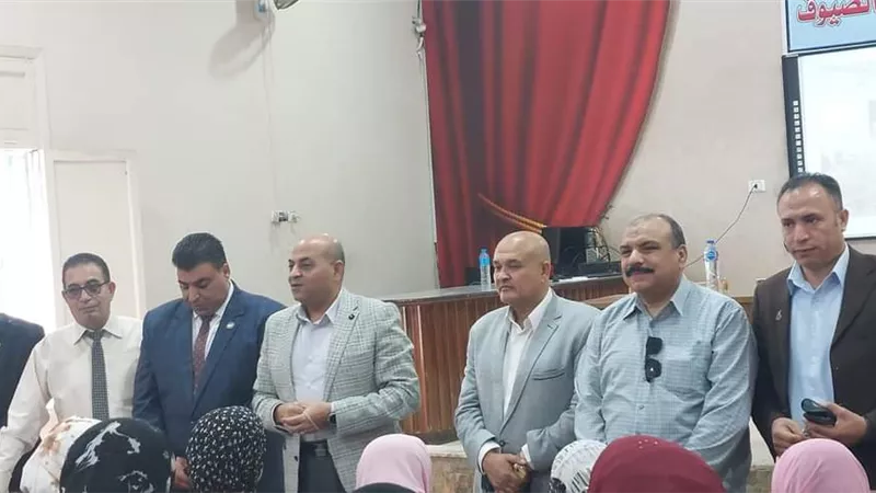 الرشيدى يتابع انطلاق برنامج التأهيل لشغل وظيفةمعلم مساعد بالتعاقد