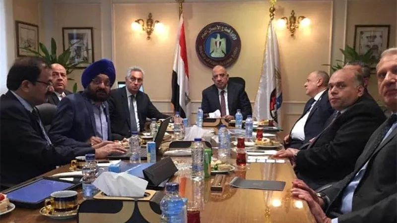 عصمت:حريصون على التعاون مع الهند لتوطين صناعة المركبات الكهربائية
