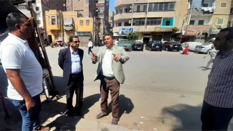 رئيس مدينة المنيا يواصل جولاته الميدانية ويتابع اعمال النظافة