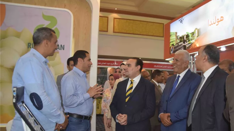 نائب محافظ الأقصر يفتتح الدورة ١٤ لمعرض الوادى للزراعات الحديثة