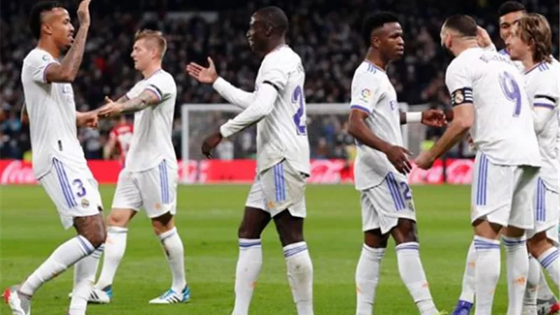 القنوات المفتوحة الناقلة للقاء ريال مدريد والمان سيتي .. بث مباشر