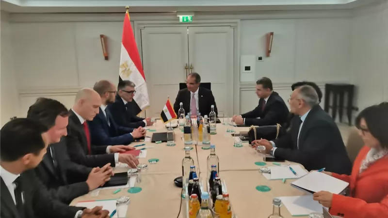 طلعت يلتقى مسئولى الشركات المتخصصة فى صناعة البرمجيات بألمانيا