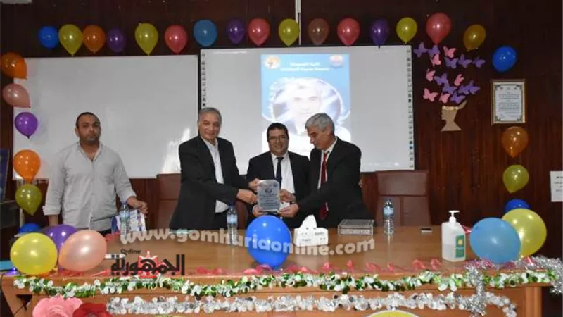 صيدلة السادات تنظم حفل تكريم لأمين الكلية لبلوغه المعاش