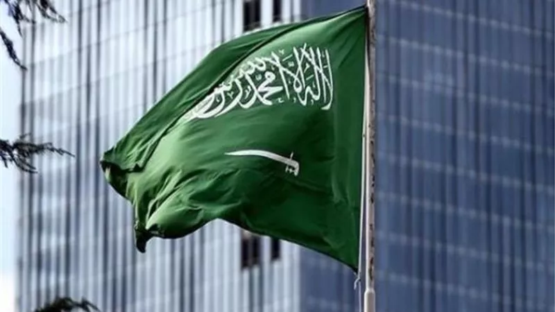 السعودية تقرر استئناف عمل بعثتها الدبلوماسية في سوريا