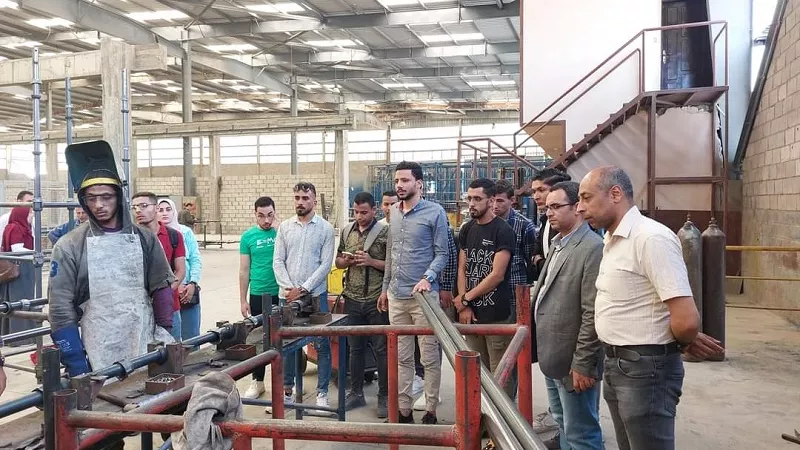 تكنولوجيا التعليم بجامعة بني سويف تنظم رحلة علمية لأحد المصانع
