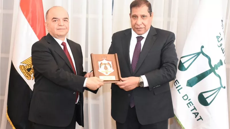 رئيس مجلس الدولة يُثمّن علاقات التعاون الوطيدة بين مصر والأردن