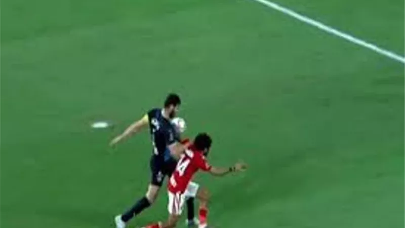 جلسة بالجبلاية مع حكم السوبر بسبب عدم احتساب ركلة جزاء للشحات امام بيراميدز