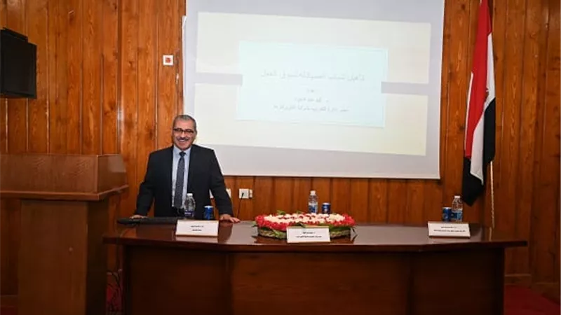صيدلة الفيوم تنظم ندوات تأهيلية لسوق العمل
