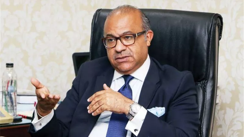 التجارة الداخلية:وضح حجر الأساس لأول مستودع استراتيجي بالسويس