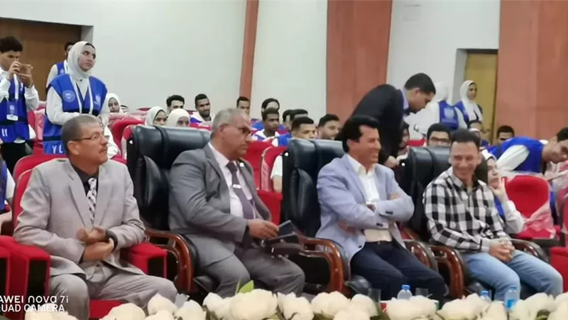 اشرف صبحي يشهد حفل ختام الموسم الرابع لـ شباب يدير شباب