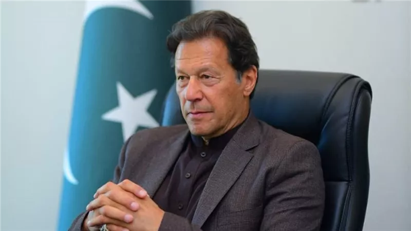 المحكمة العليا في باكستان تأمر بإطلاق سراح عمران خان